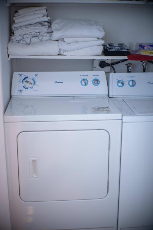 Beautiful 3 Beds Apt - 3mins From Metro *
